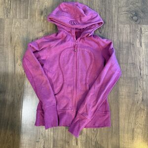 Lululemon Women’s Scuba Hoodie Pink Full Zip Jacket Classic Size 6 Athlesiure